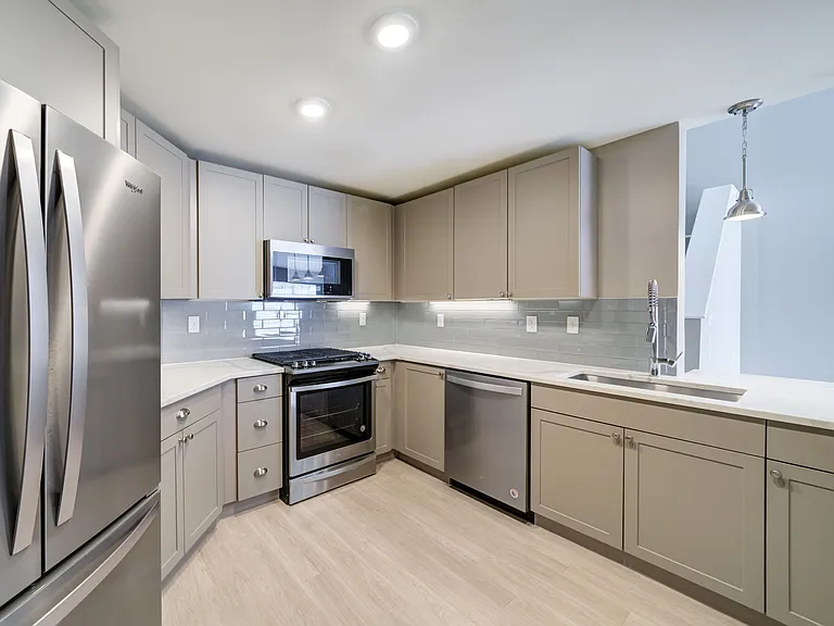 The Aven at Newton Highlands — Photo 19
