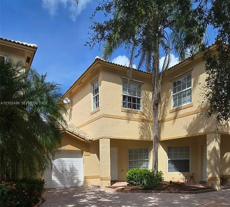 667 NW 170th Ter #667