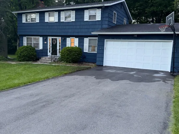 109 Thomas Rd, Syracuse, NY 13214