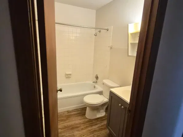 Eagle View - 1631, 1631 8th St N APT 104, Wahpeton, ND 58075