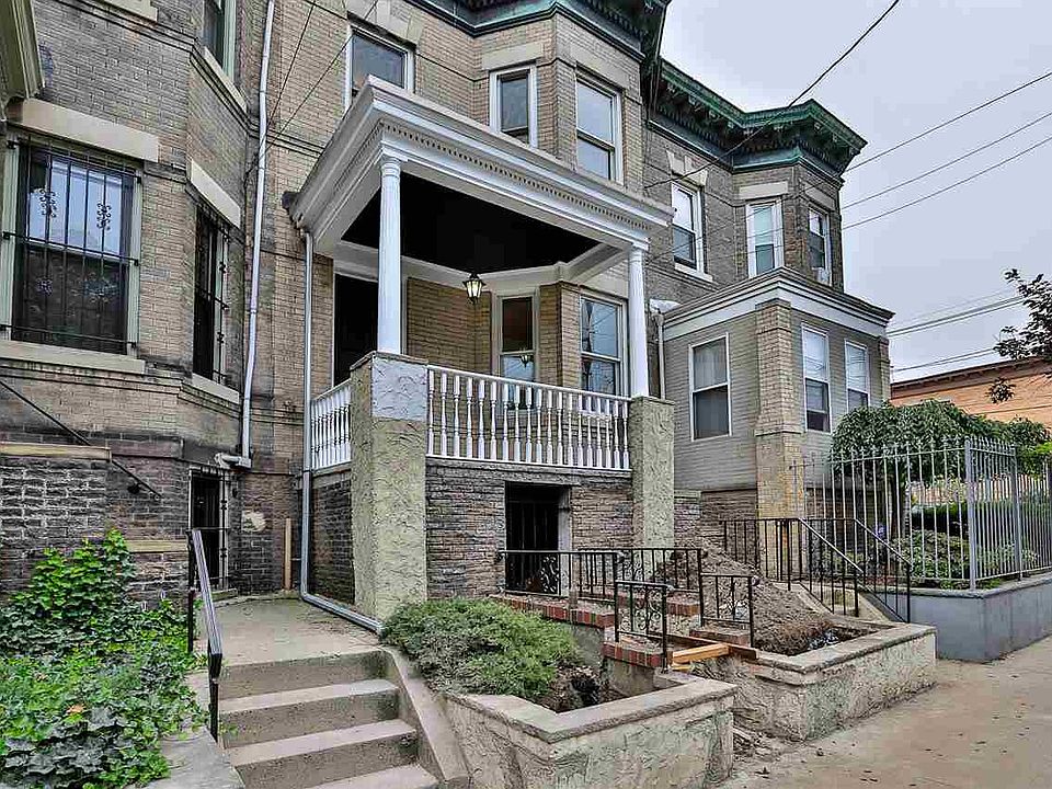 1st image of 3266 Kennedy Blvd