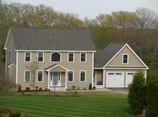 21 Newfields Rd, Exeter, NH 03833