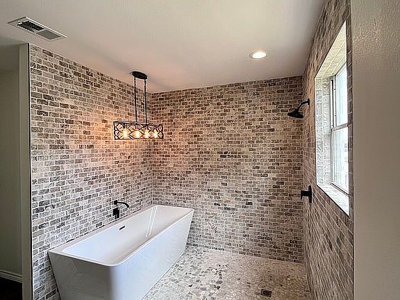 4th image of 411 N 21st St