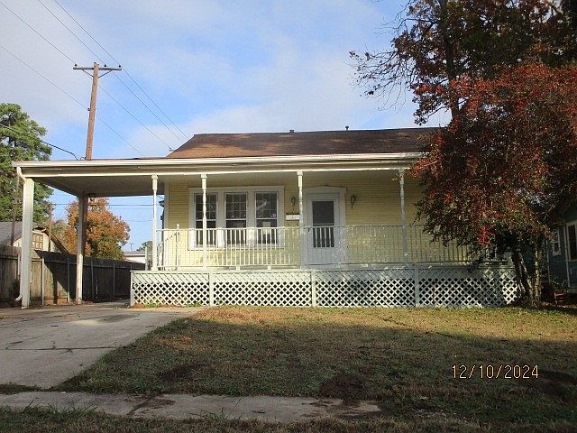 1st image of 160 Prospect St