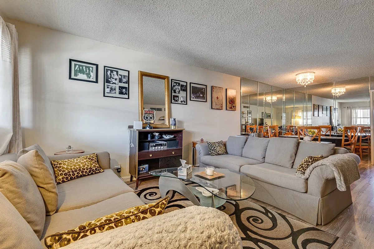 Building Photo - 356 E Desert Inn Rd #310