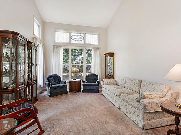 5th image of 598 Harlowe Ln #0