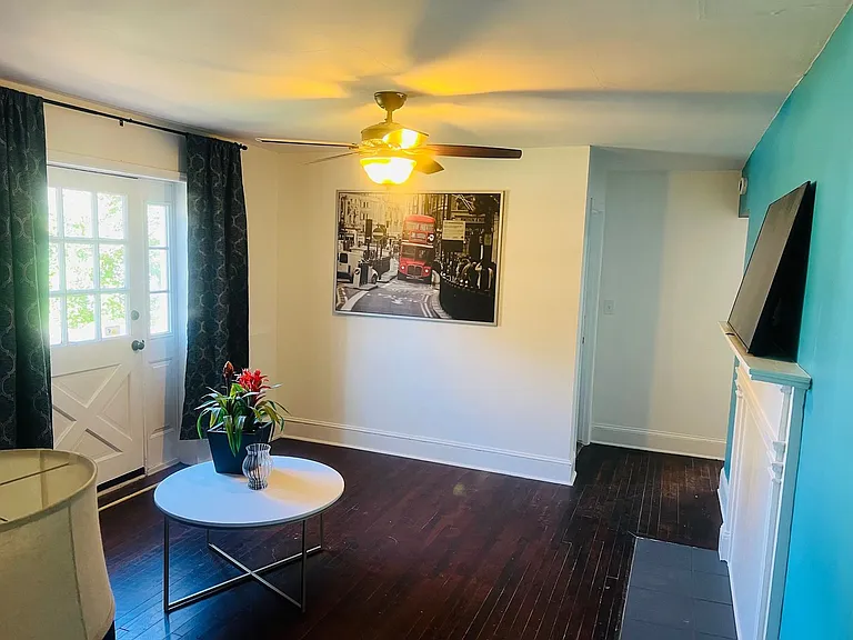 4109 S Tryon St — Photo 5