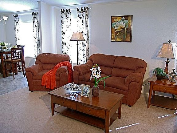 Spacious living room