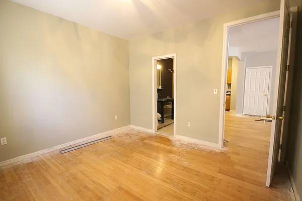 Rented by HSK Group Inc | media 10