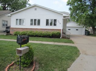 113 Pacific St, Hastings, NE 68901