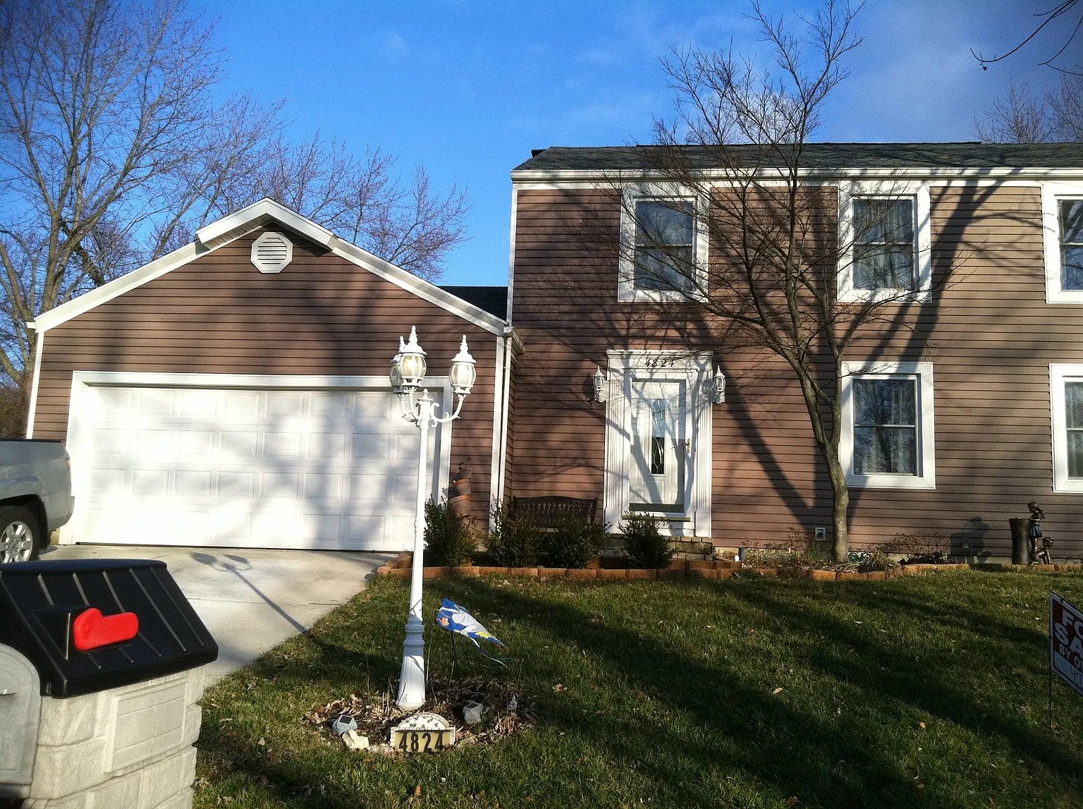 4824 Leafburrow Dr photo 1