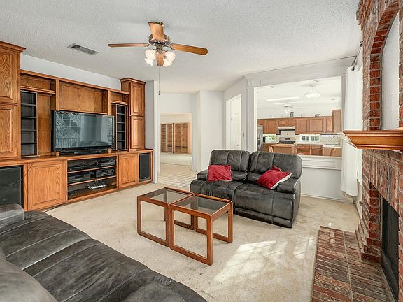4th image of 2601 Starling Dr