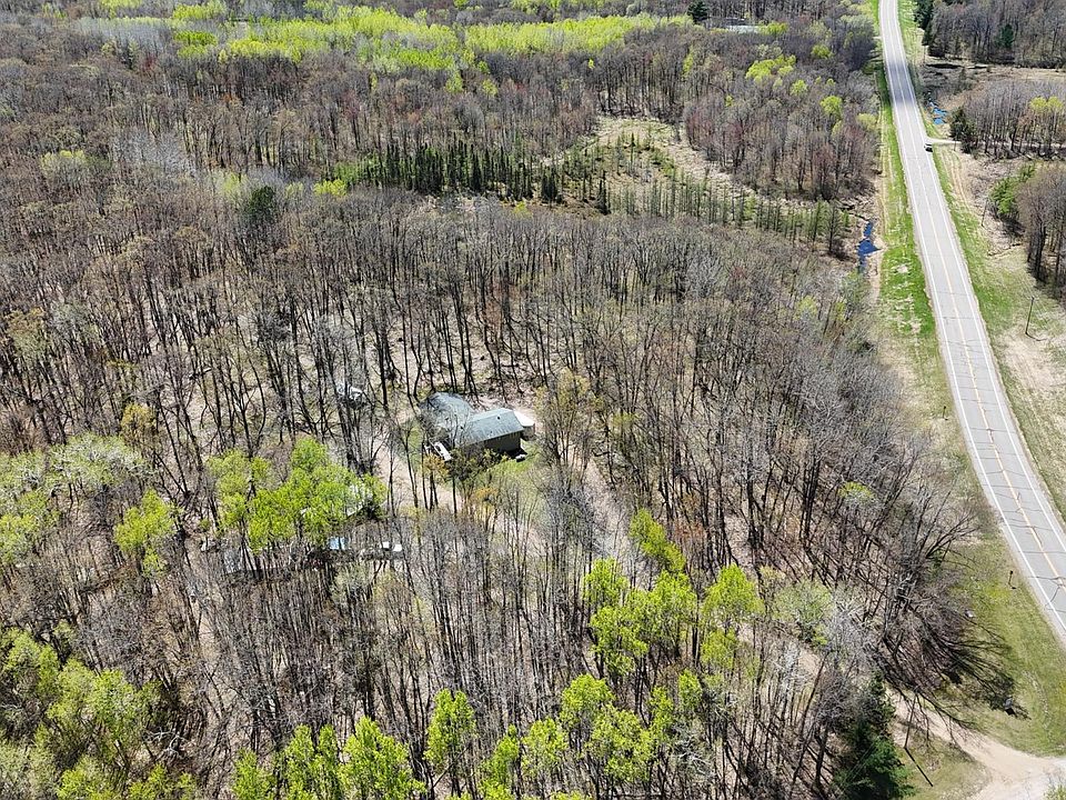 1st image of 26904 Cedar Rd