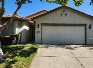 4330 Newland Heights Dr, Rocklin, CA 95765