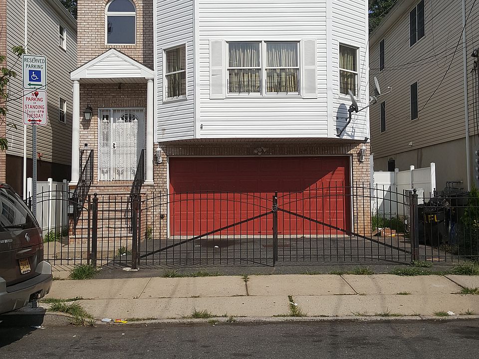 1st image of 420-422 S 19th St APT 1