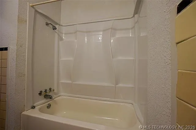 1410 Martin Luther King Dr — Photo 17