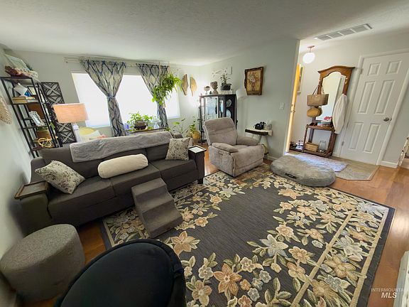 5th image of 1205 N Cumberland Dr