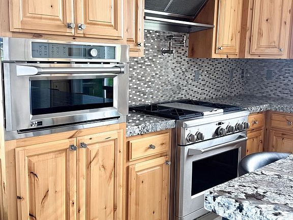 4th image of 4925A Milano Way