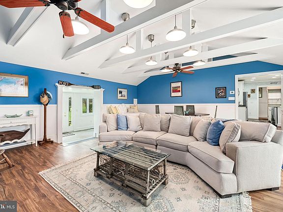5th image of 1318 Bell Ln