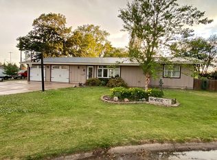 612 Oasis Pl, Cairo, NE 68824