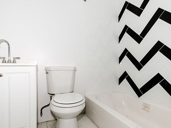 4th image of 24 Macdougal St #1