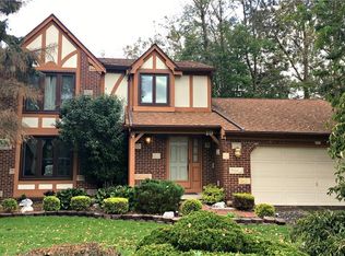 19 Bluebird Ln, Amherst, NY 14228