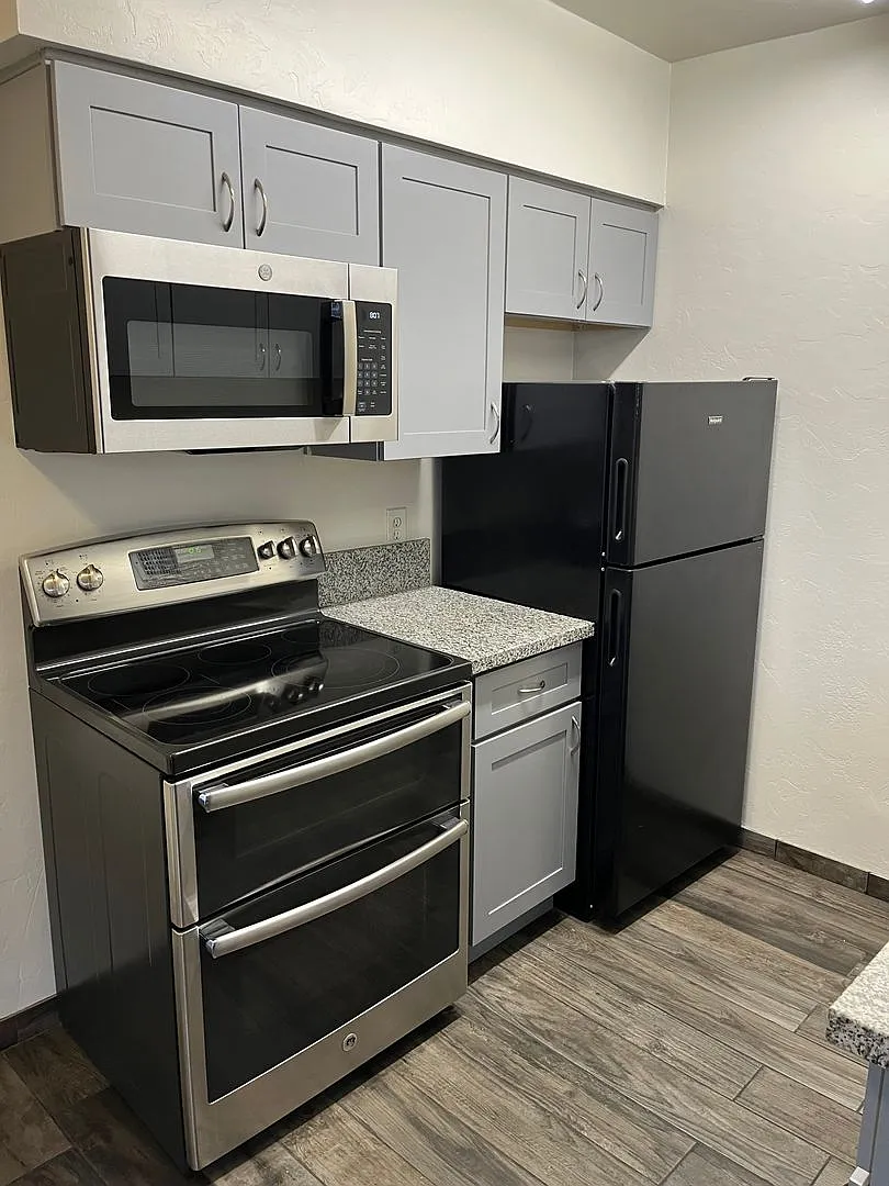 Fairview Village Apartments professionally managed by Grindstone Property Management LLC — Photo 4