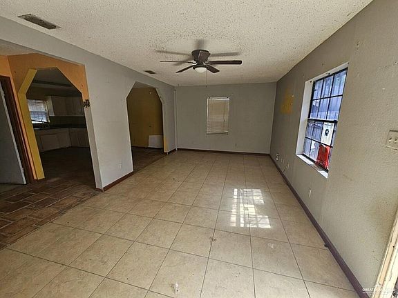 2nd image of 4906 Mesquite Ave