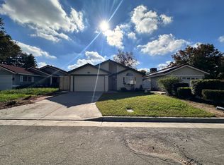 5567 W Sample Ave, Fresno, CA 93722
