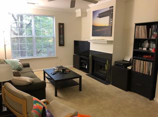 5030 Eisenhower Ave APT 305, Alexandria, VA 22304