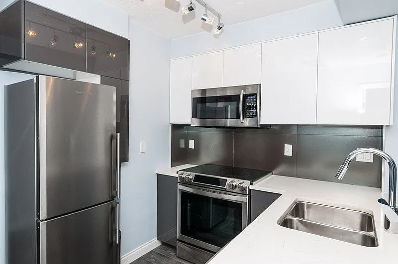 1189 Howe St #2109 photo 1