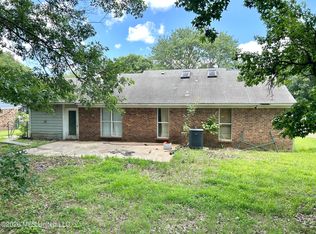 6370 Sandhurst Rd, Horn Lake, MS - More