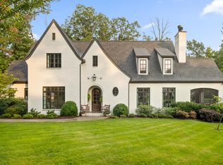 6 Close Family Rd, Signal Mountain, TN 37377