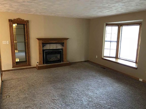 3rd image of 6317 E 11th Ave