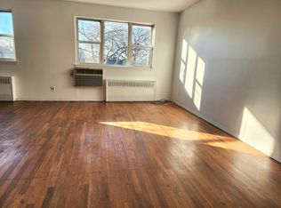 6419 65th St #3, Middle Village, NY 11379