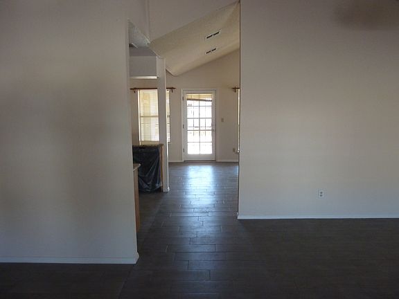5th image of 6208 Bluff Trail Ln