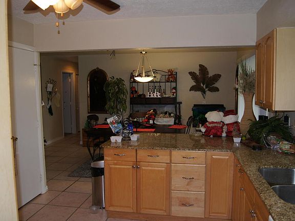 5th image of 1512 SE Outwood Ct