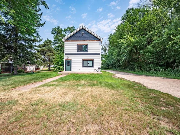 616 Hilton St, Prescott, WI 54021