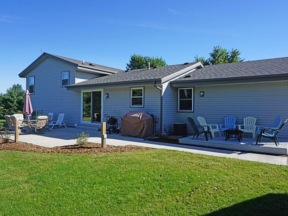 5th image of W280N9171 Hideaway Dr