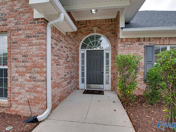 5th image of 2704 Wenzel Cir SE