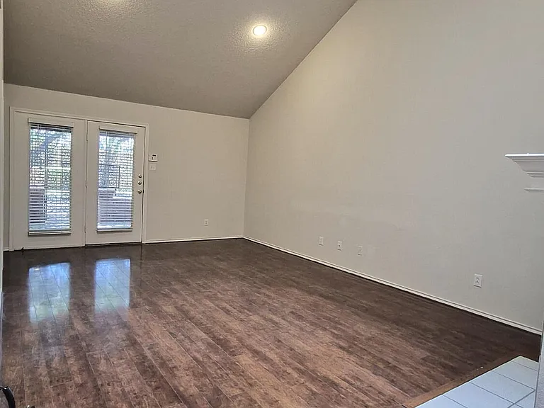 5704 York Ave — Photo 10