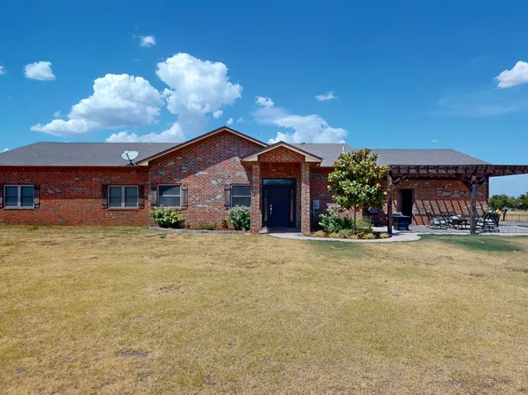 3355 8th St, Woodward, OK 73801