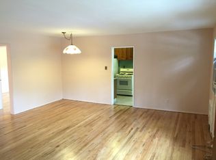 1735 166th St, Whitestone, NY 11357