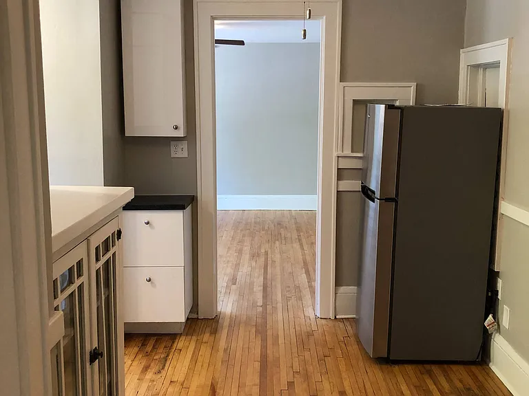 Ashland & Laurel Apartments — Photo 32