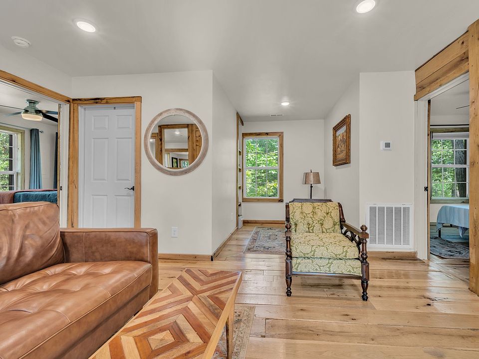 22nd image of 550 Tooley Trail Ln