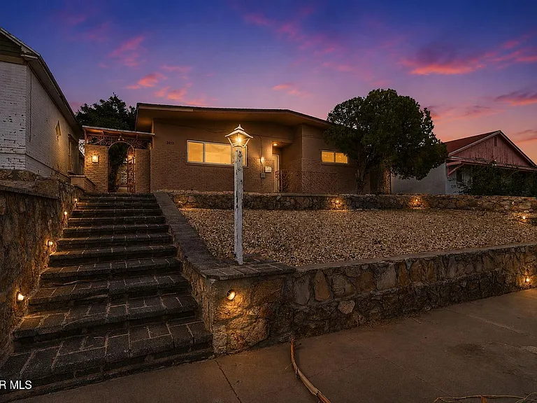 2413 Copper Ave #A — Photo 5