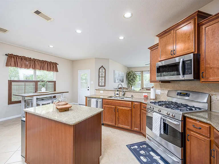 33311 Greenfield Forest Dr — Photo 6