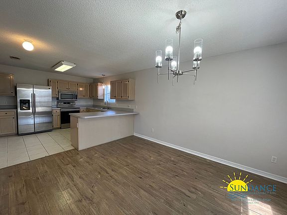 5th image of 409 Pristine Water Ln