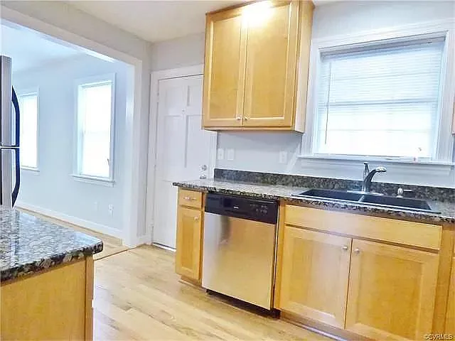 3422 Kensington Ave #B — Photo 8