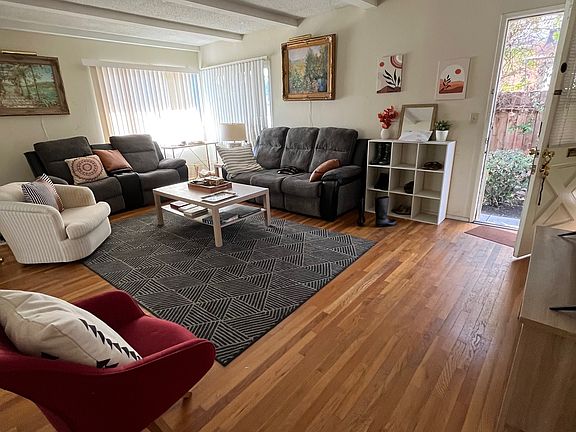 3rd image of 12817 Kling St